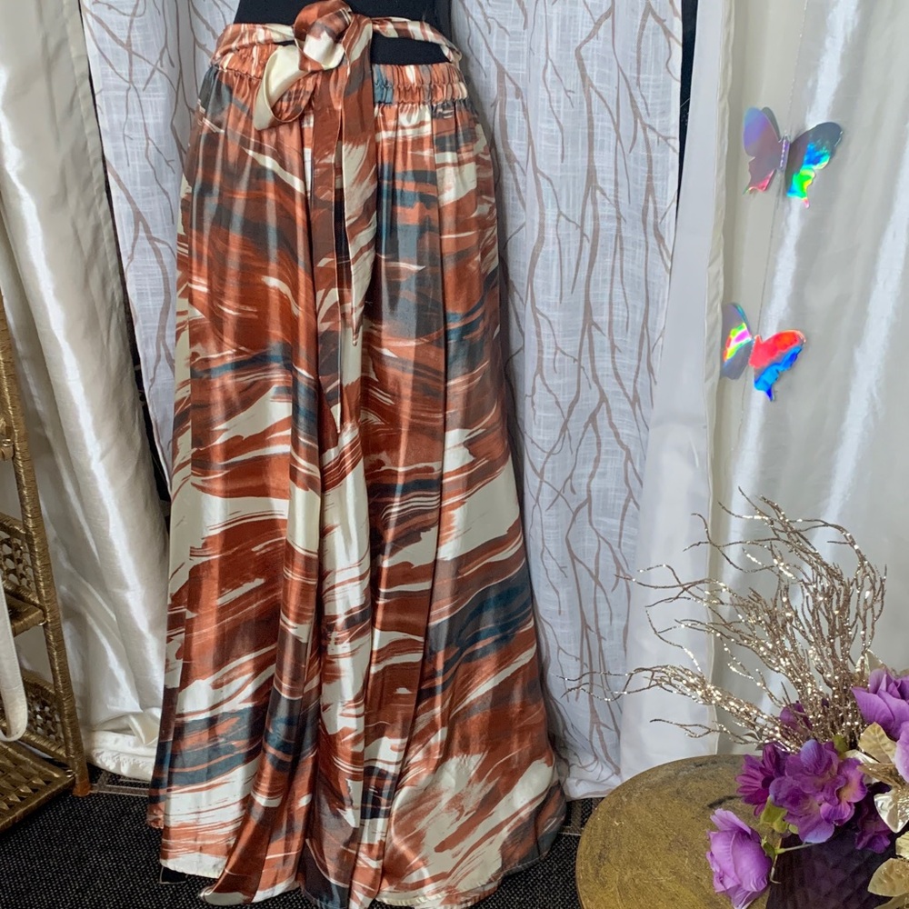 Women’s MaxiSkirt in Rust Multi - Picture 3 of 3